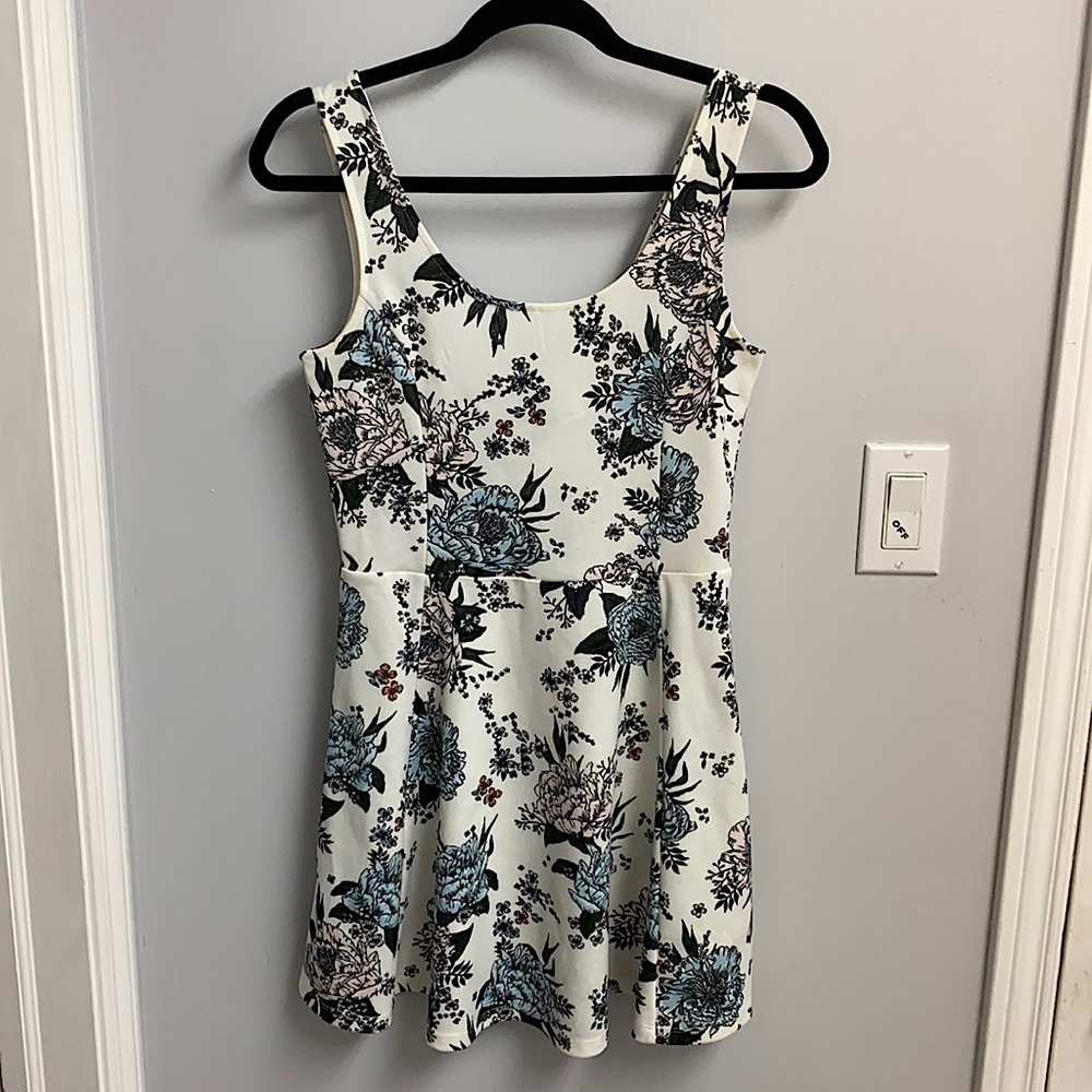 H&M DIVIDED A-line Dress - size 8
